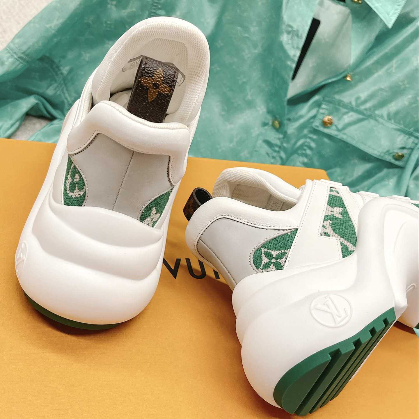Louis Vuitton LV Archlight Sneaker     1AACT2 - PerfectKickZ