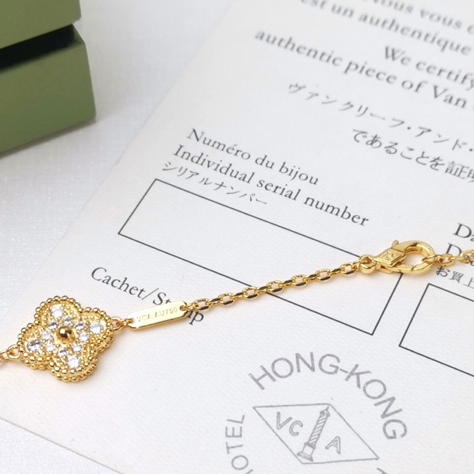 Van Cleef & Arpels Long Necklace - PerfectKickZ
