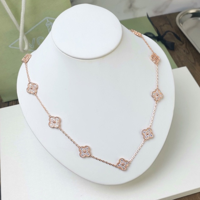 Van Cleef & Arpels Long Necklace - PerfectKickZ