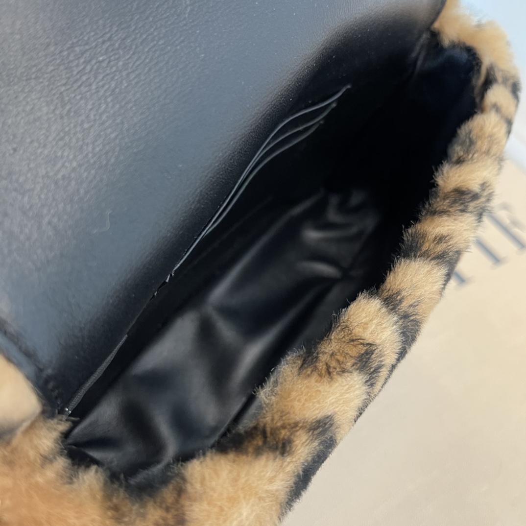 Fendi Baguette Brown Sheepskin Bag - PerfectKickZ