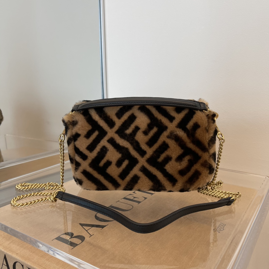 Fendi Baguette Brown Sheepskin Bag - PerfectKickZ