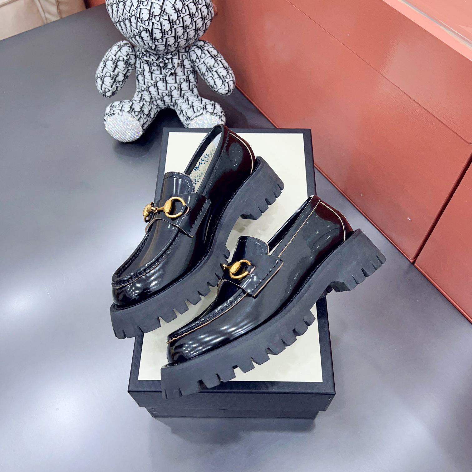 Gucci Leather Lug Sole Horsebit Loafer - PerfectKickZ