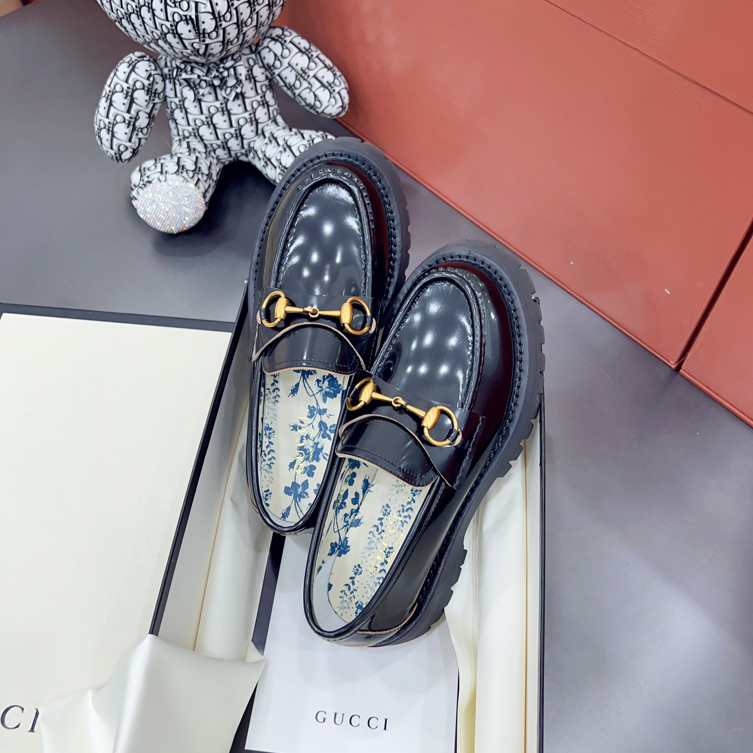 Gucci Leather Lug Sole Horsebit Loafer - PerfectKickZ