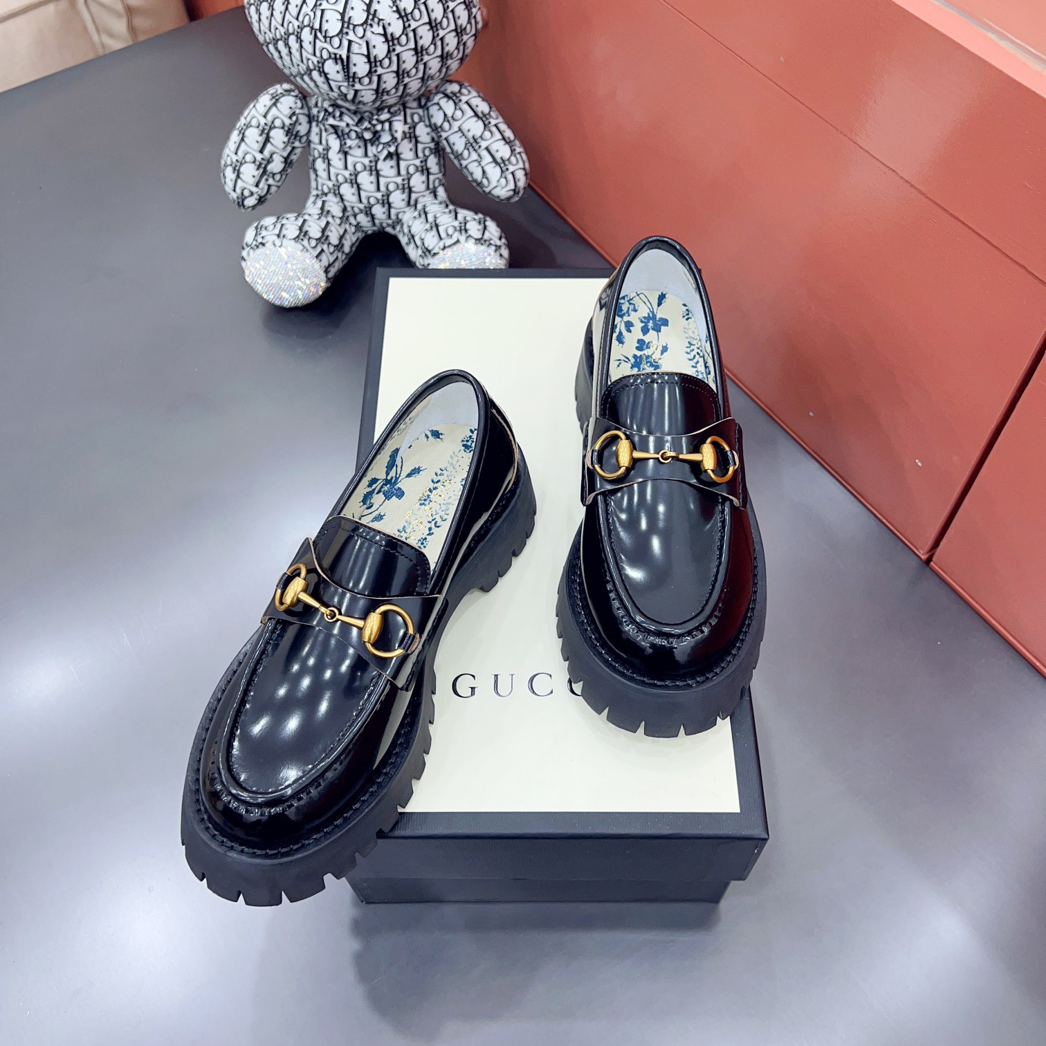 Gucci Leather Lug Sole Horsebit Loafer - PerfectKickZ