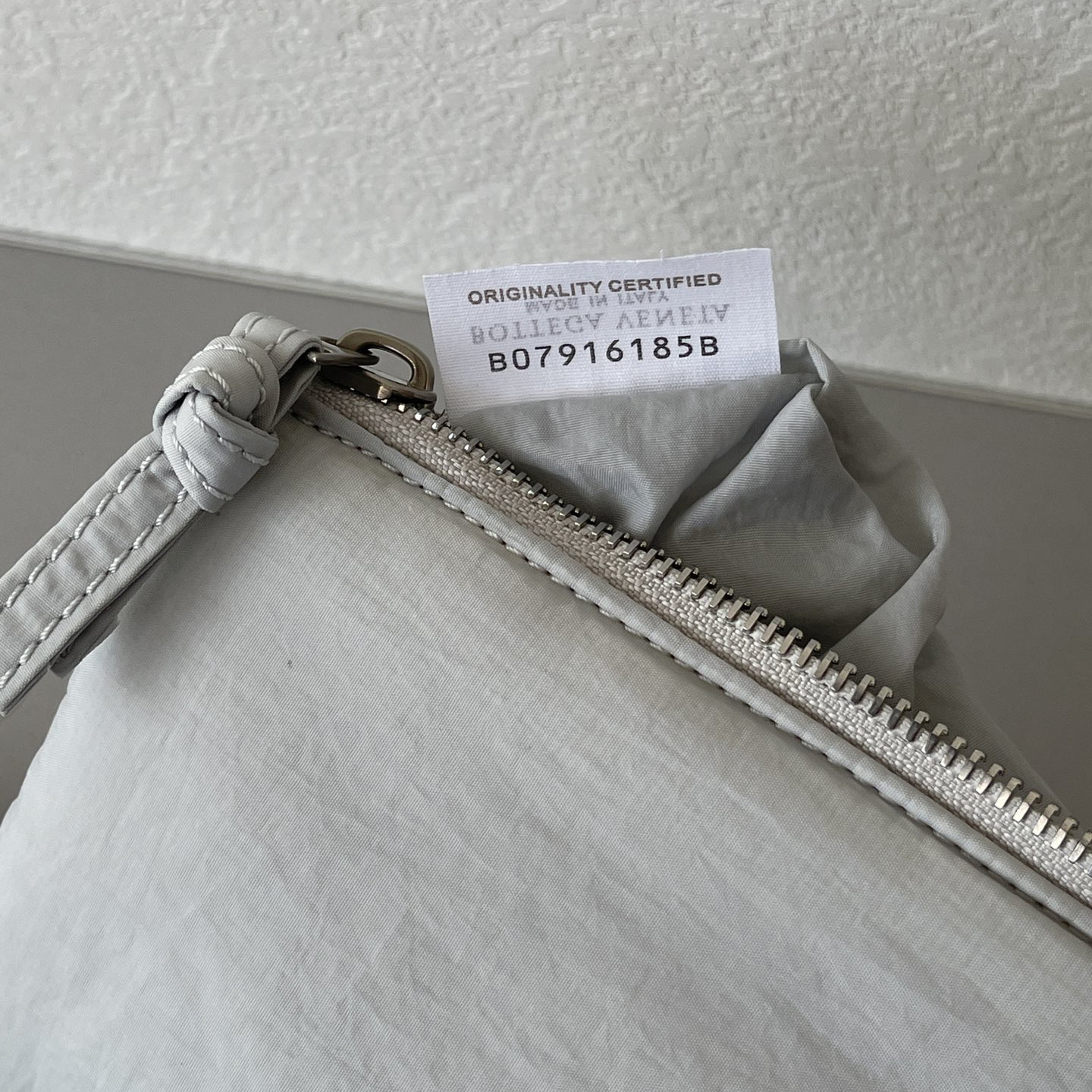 Bottega Veneta Padded Tech Cassette Padded Intreccio Nylon Cross-Body Bag(30-15-7.5cm) - PerfectKickZ