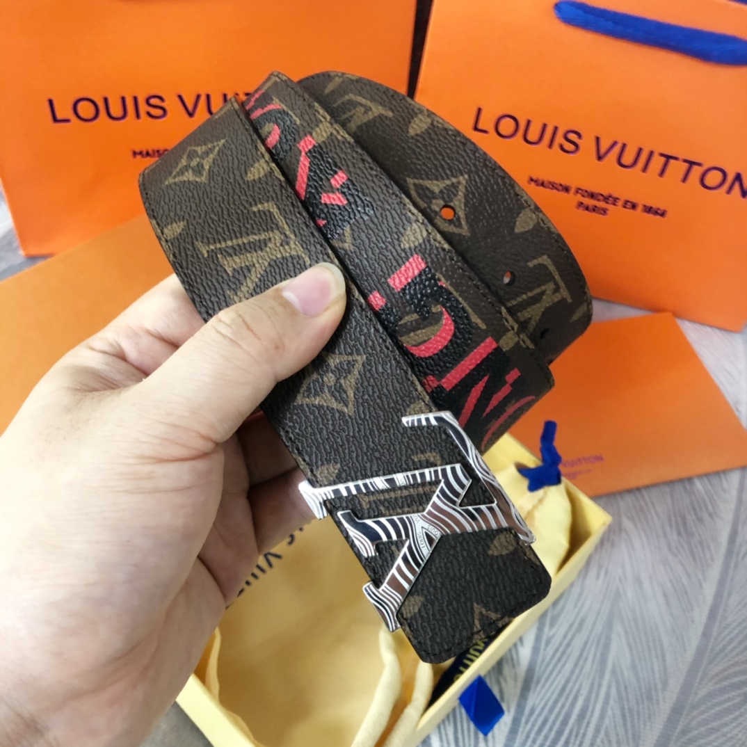Louis Vuitton LV Pyramide Cities Exclusive 40MM Reversible Belt—Hong Kong - PerfectKickZ