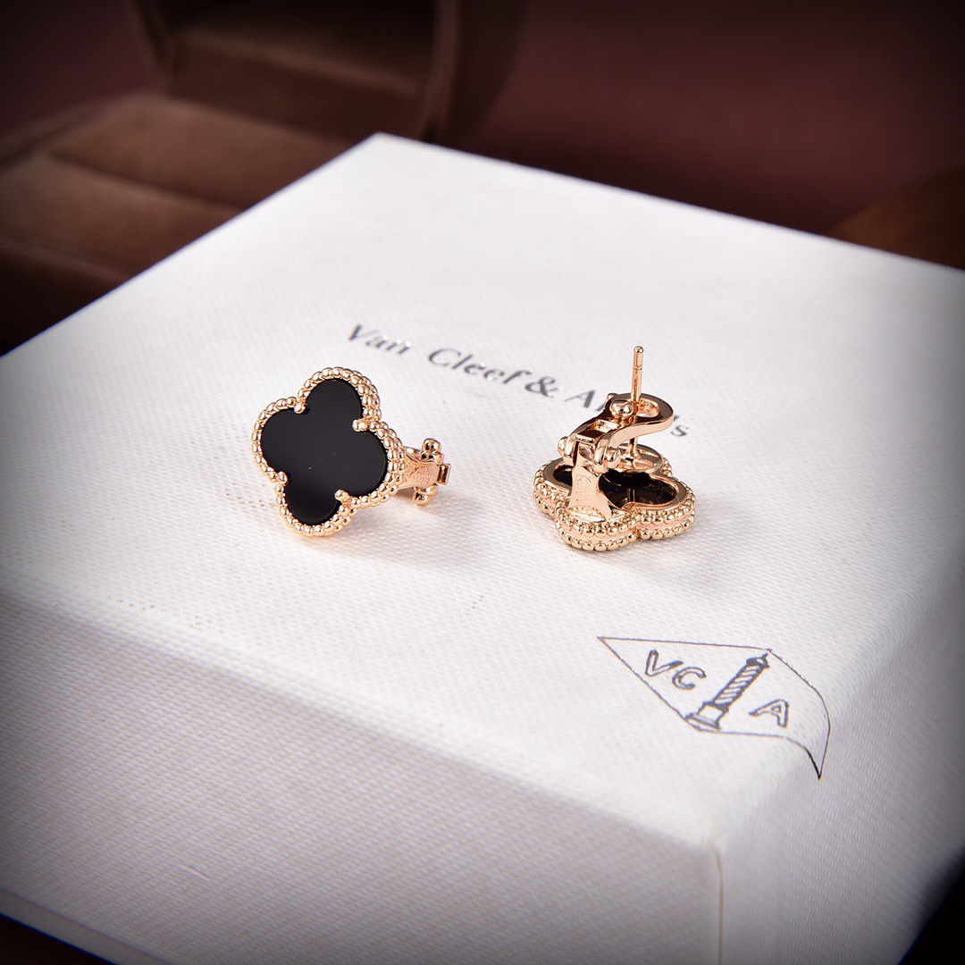 Van Cleef & Arpels Vintage Alhambra Earrings - PerfectKickZ