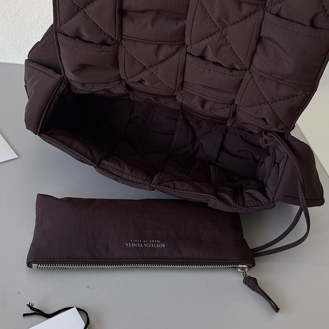 Bottega Veneta Padded Tech Cassette Padded Intreccio Nylon Cross-Body Bag(30-15-7.5cm) - PerfectKickZ