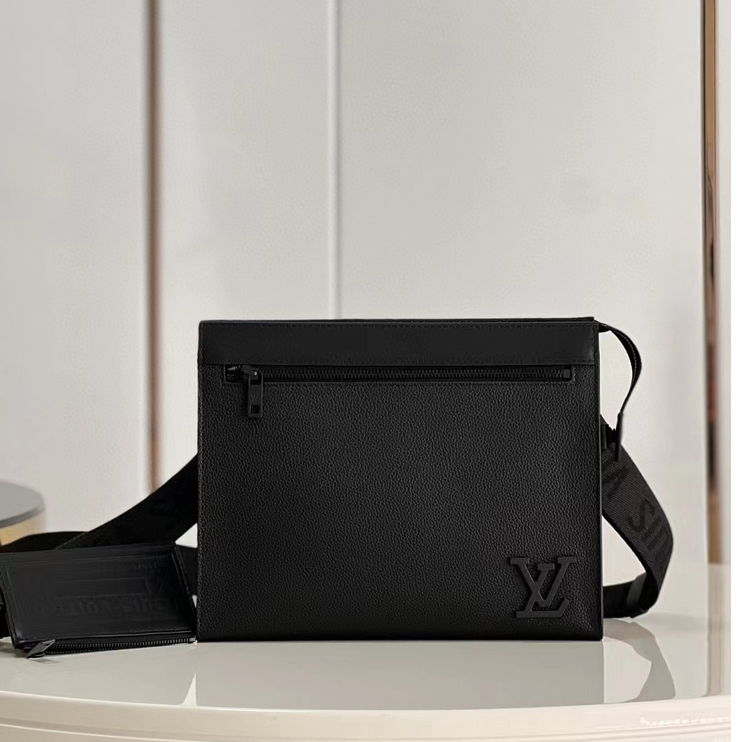 Louis Vuitton Messenger Voyage(28-21-6cm)    M59329 - PerfectKickZ