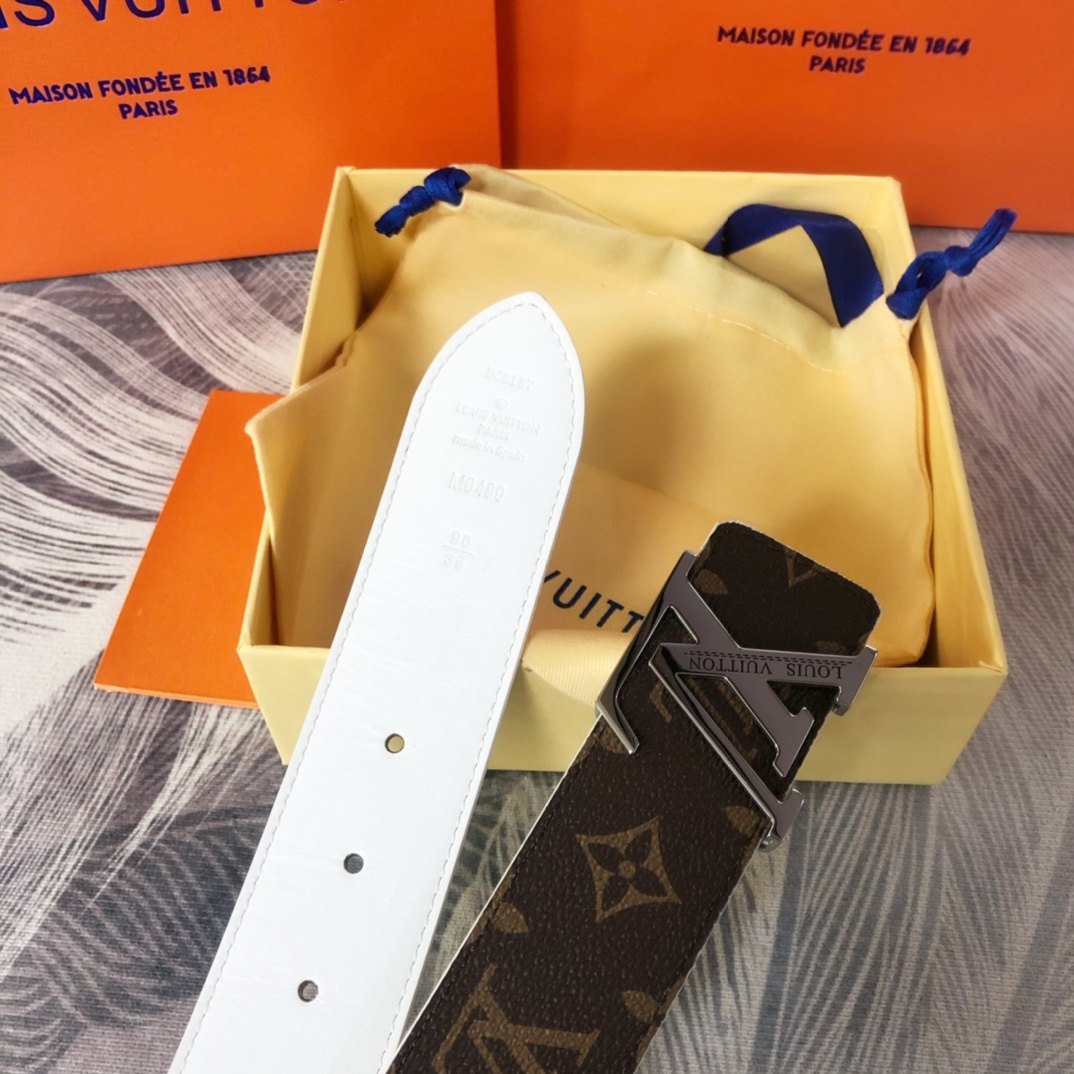 Louis Vuitton LV Pyramide Cities Exclusive 40MM Reversible Belt—Beijing - 