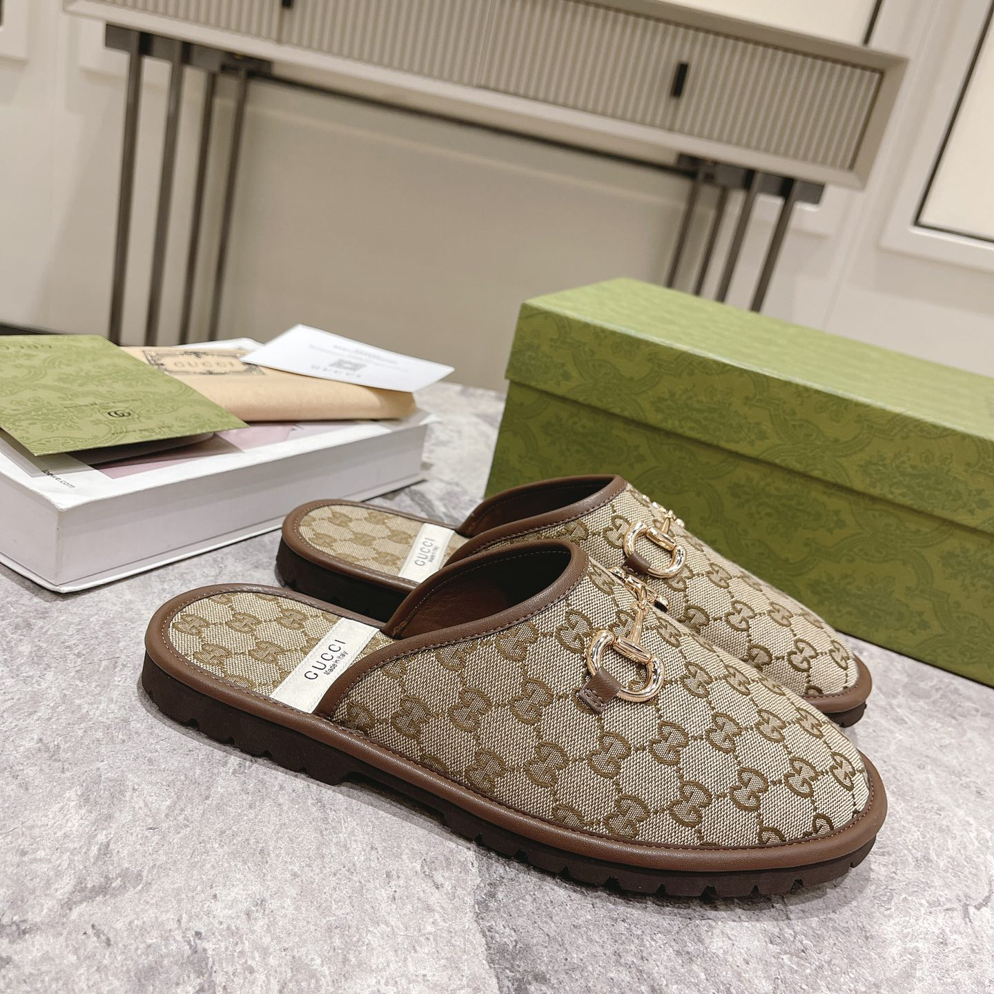 Gucci Men's Slipper With Horsebit - PerfectKickZ