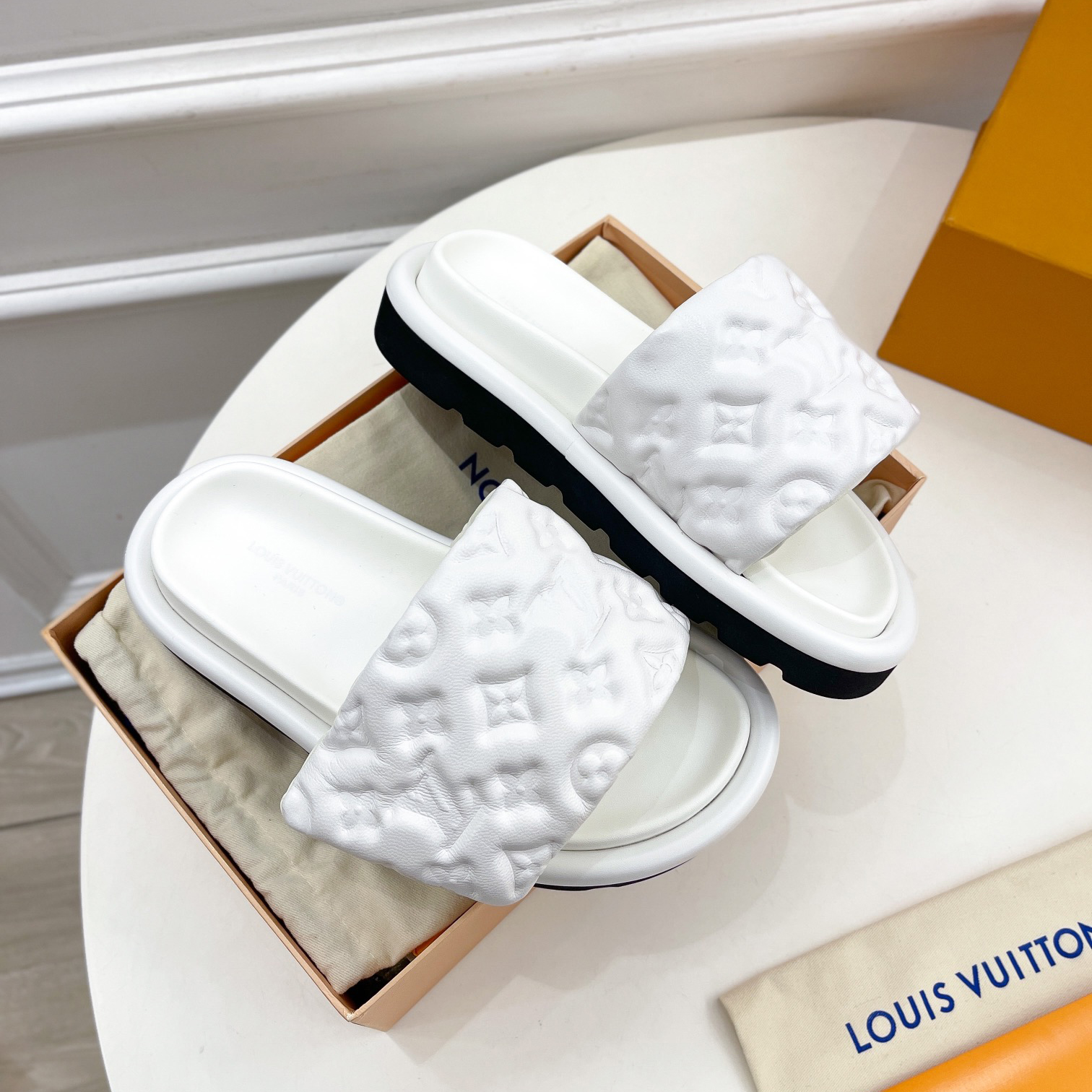 Louis Vuitton Pool Pillow Comfort Mule    1AABKV - PerfectKickZ