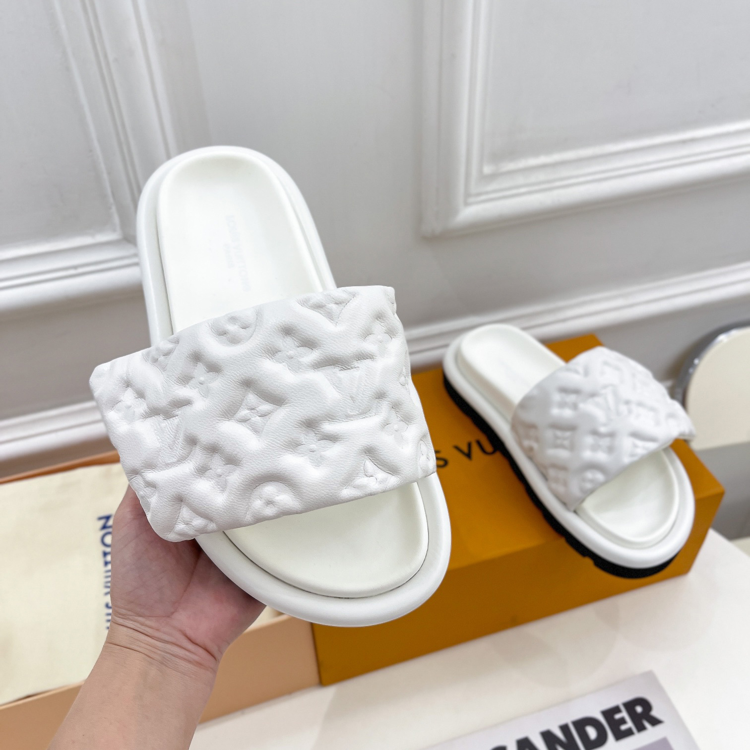 Louis Vuitton Pool Pillow Comfort Mule    1AABKV - PerfectKickZ