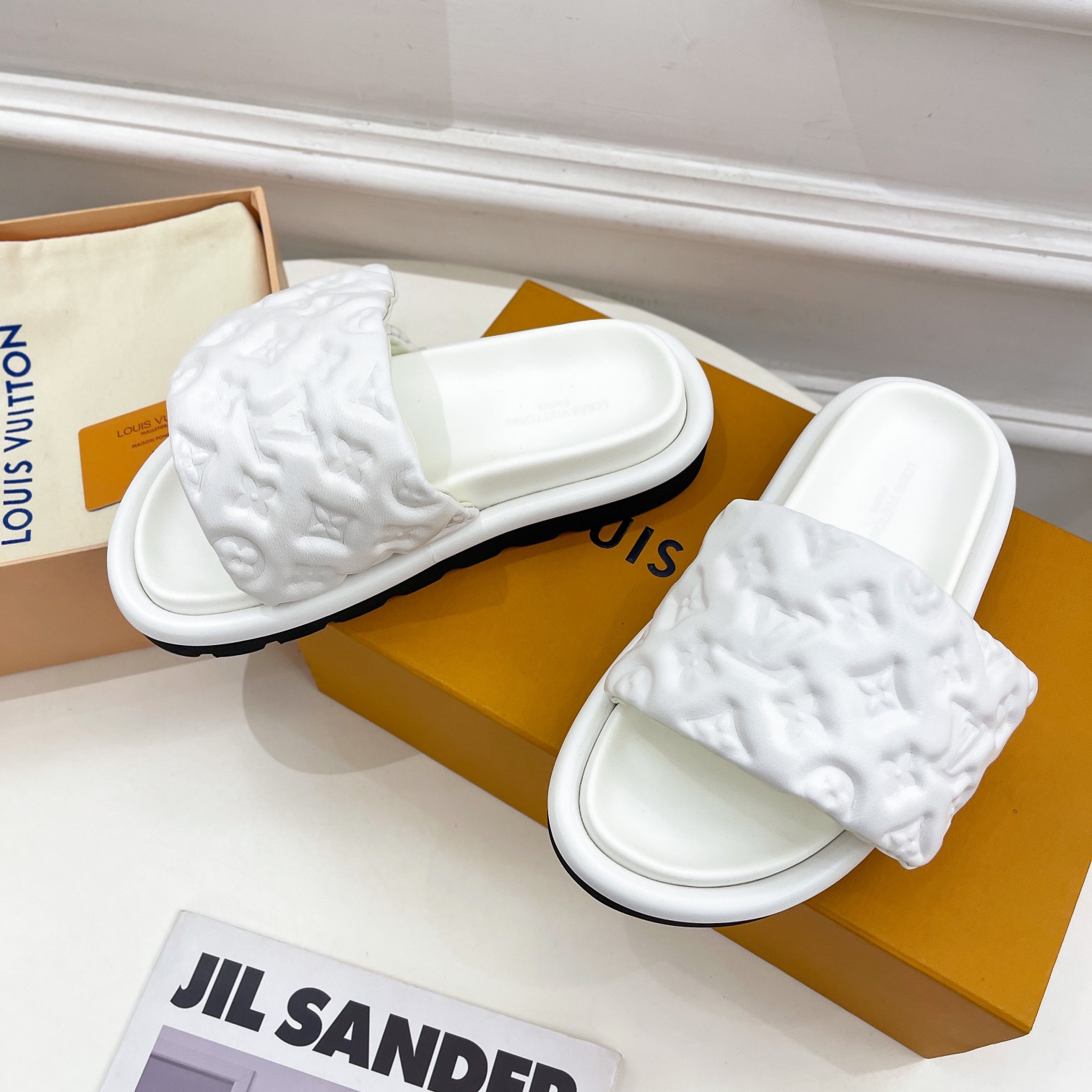 Louis Vuitton Pool Pillow Comfort Mule    1AABKV - PerfectKickZ