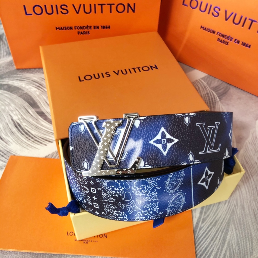 Louis Vuitton LV Initials Mng Bandana 40MM Reversible Belt   M0530T - 