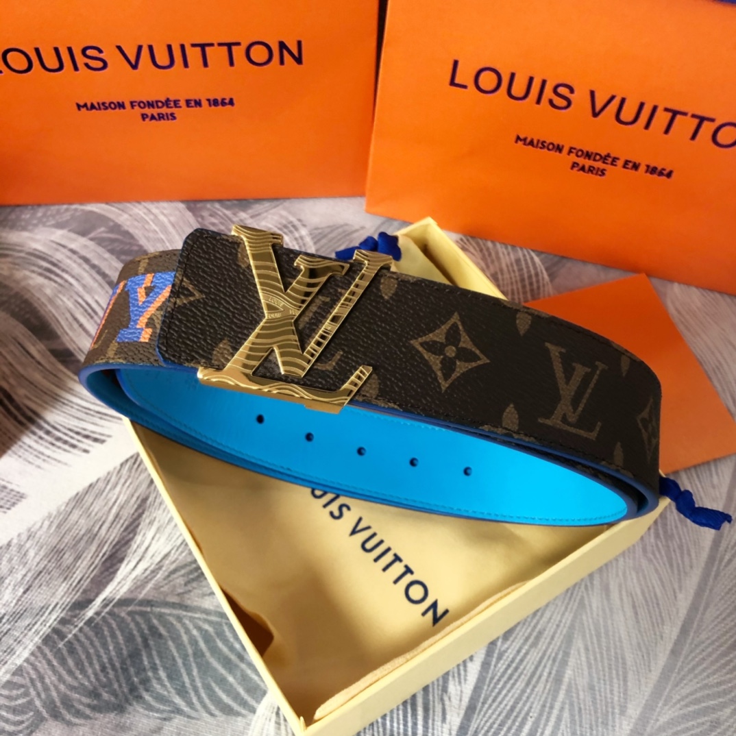Louis Vuitton LV Pyramide Cities Exclusive 40MM Reversible Belt—New York - PerfectKickZ