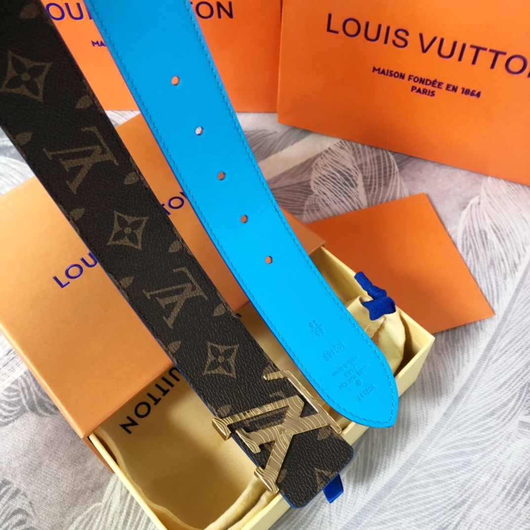 Louis Vuitton LV Pyramide Cities Exclusive 40MM Reversible Belt—New York - PerfectKickZ