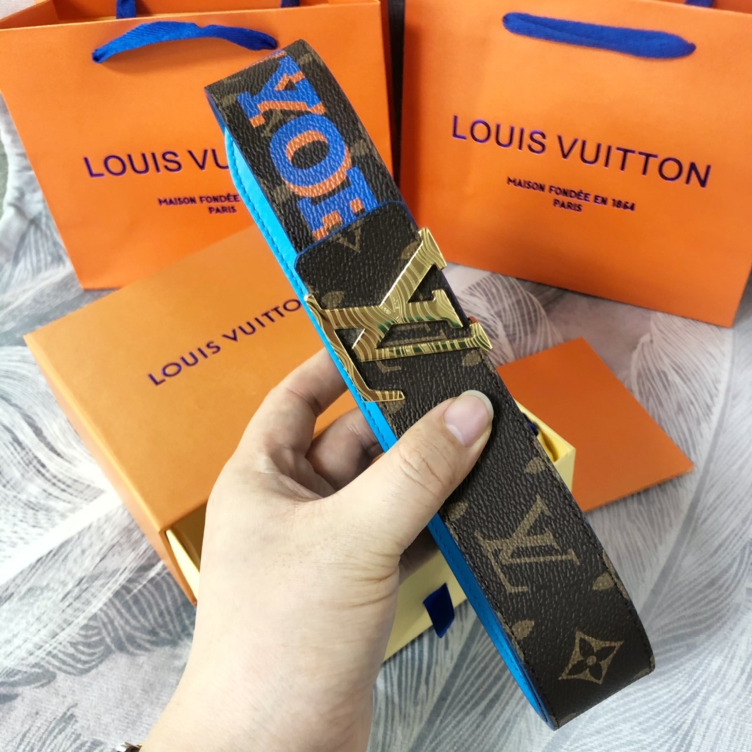 Louis Vuitton LV Pyramide Cities Exclusive 40MM Reversible Belt—New York - PerfectKickZ