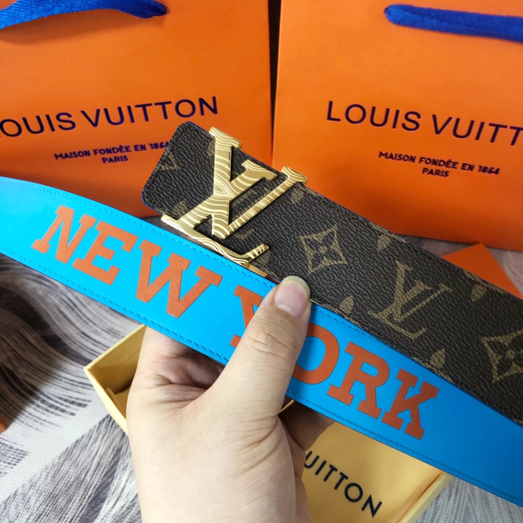 Louis Vuitton LV Pyramide Cities Exclusive 40MM Reversible Belt—New York - PerfectKickZ