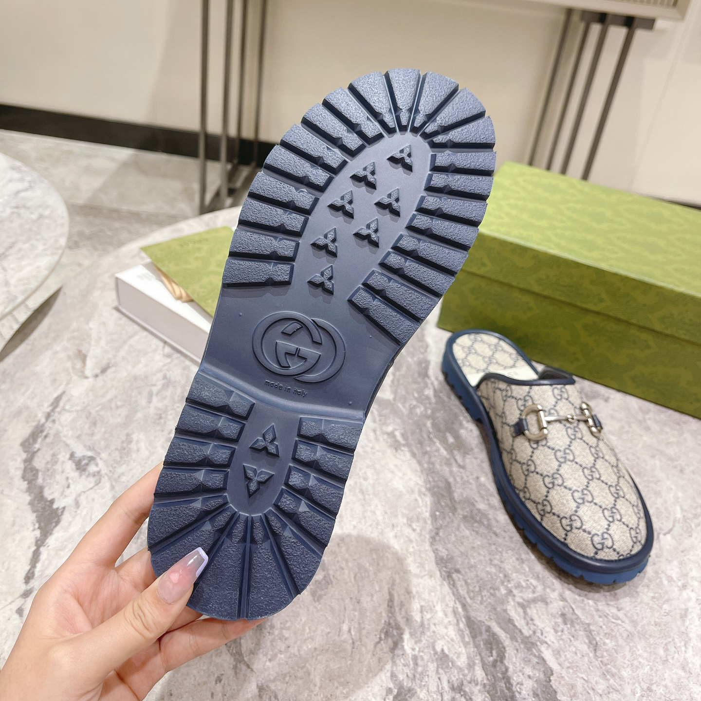 Gucci Men's Slipper With Horsebit - PerfectKickZ