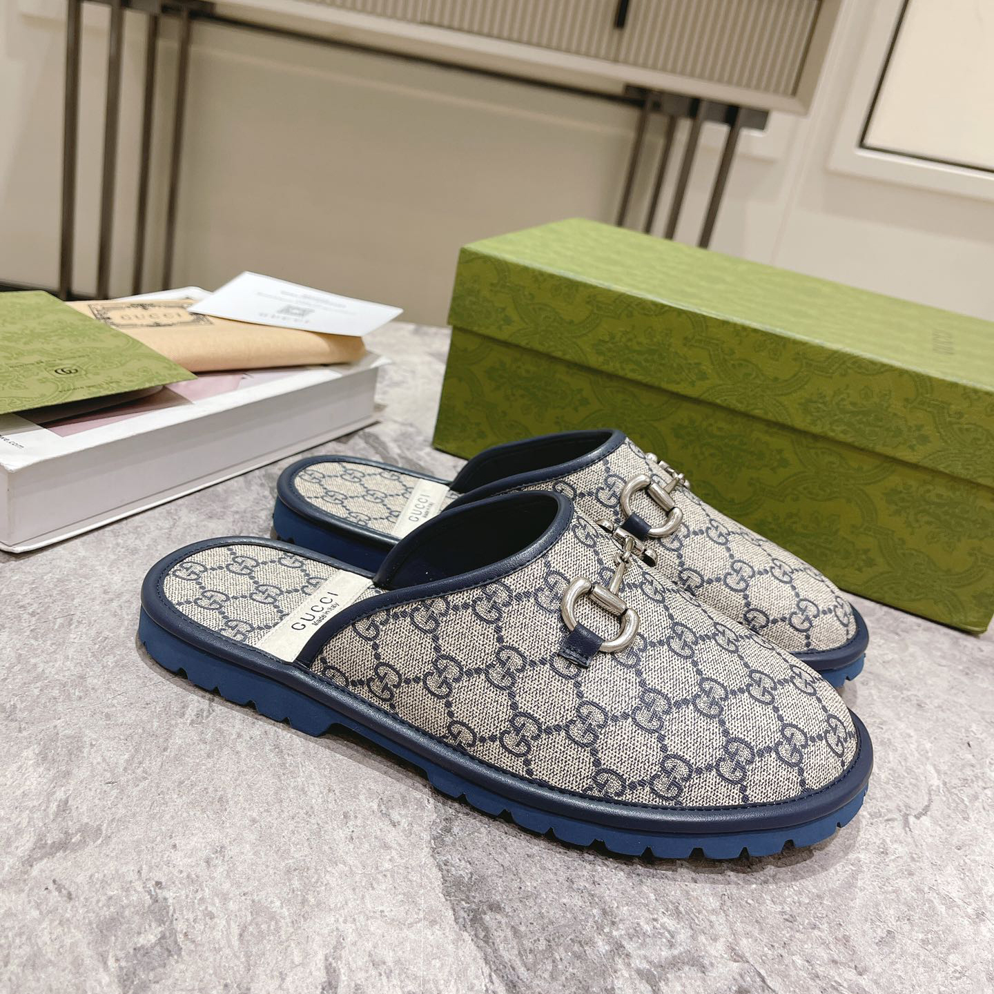 Gucci Men's Slipper With Horsebit - PerfectKickZ