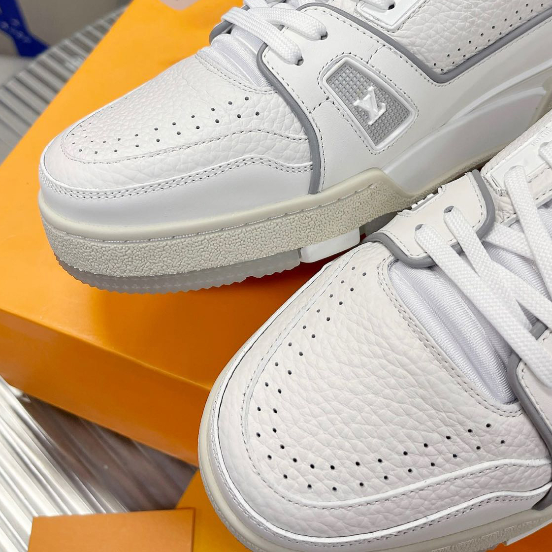 Louis Vuitton LV  Trainer Sneaker（Upon UK Size）    1A8WB3 - PerfectKickZ