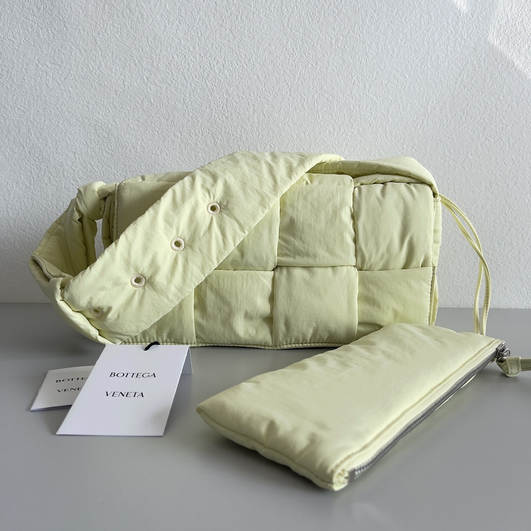 Bottega Veneta Padded Tech Cassette Padded Intreccio Nylon Cross-Body Bag(30-15-7.5cm) - PerfectKickZ