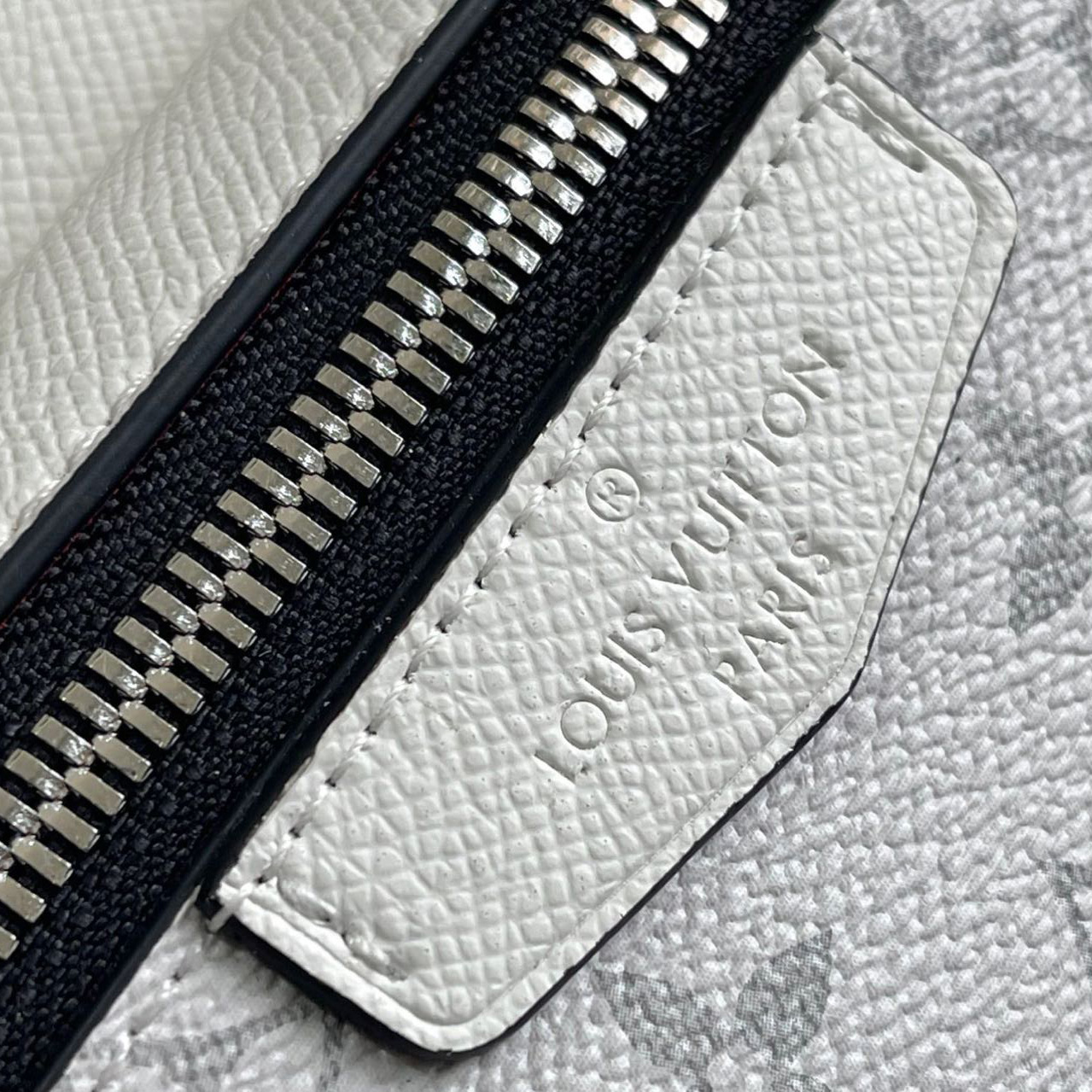 Louis Vuitton Monogram Leather Bumbag   (21-17-5cm)    M30247 - PerfectKickZ