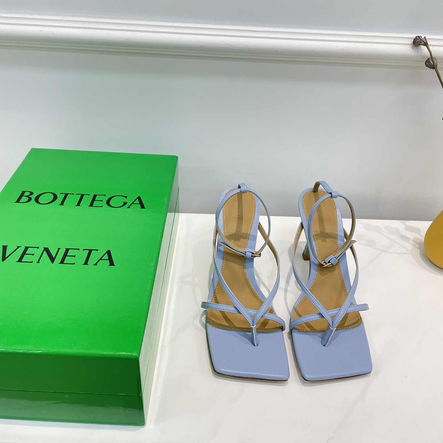 Bottega Veneta Stretch Leather Sandals In Optic White - PerfectKickZ