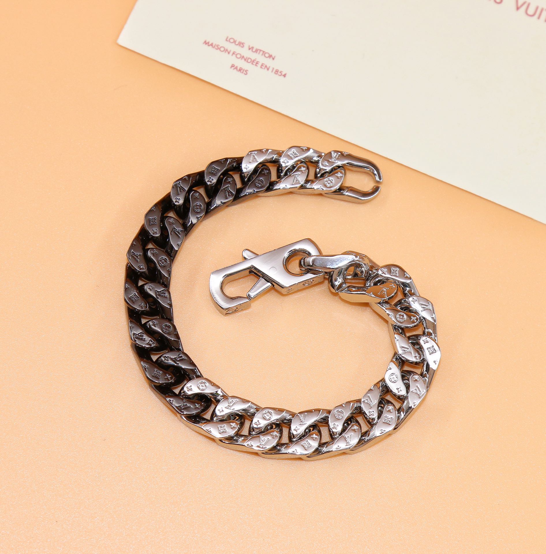 Louis Vuitton LV Chain Links Bracelet  21cm   M68273 - PerfectKickZ