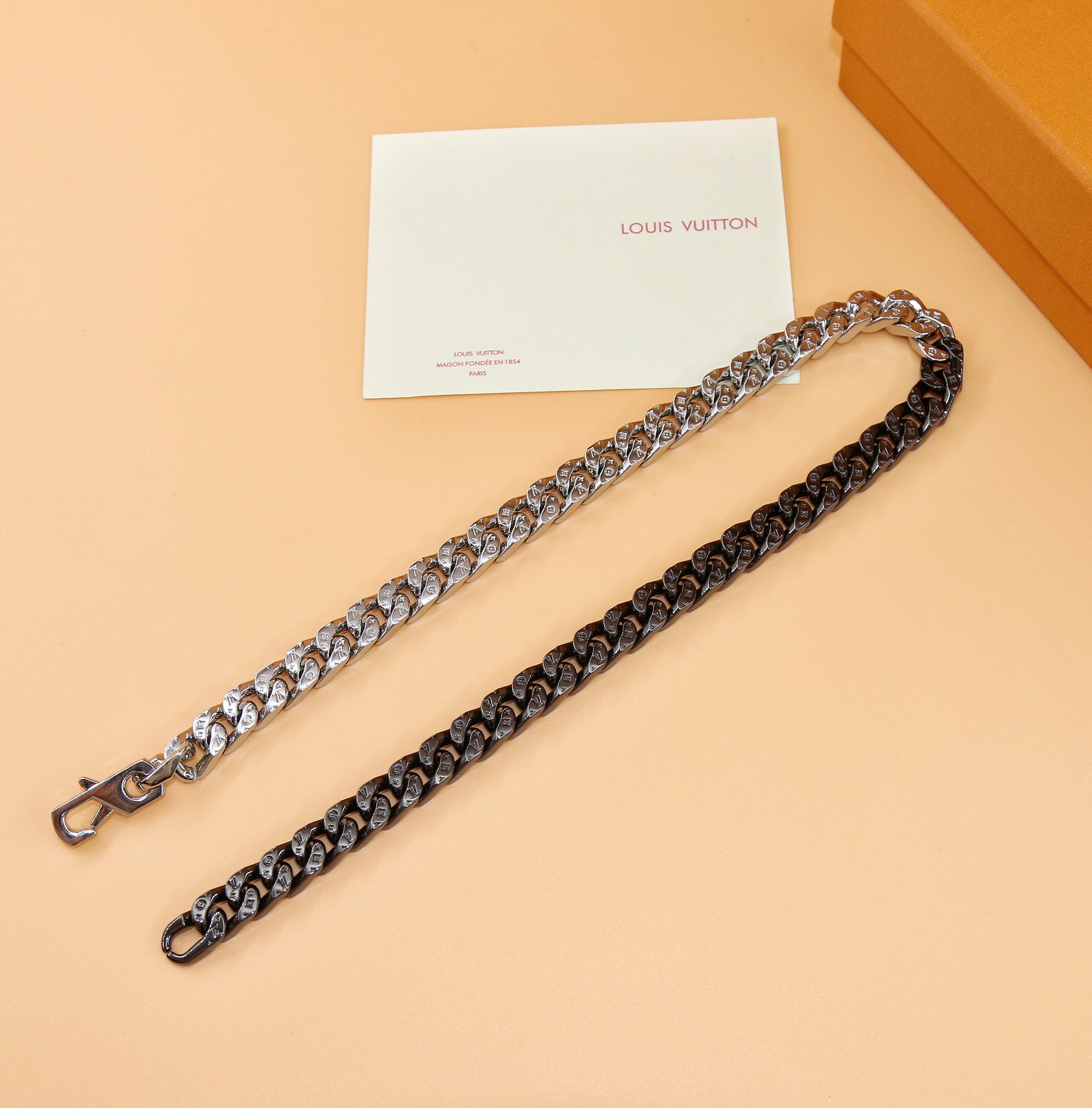 Louis Vuitton LV Chain Links Necklace   50cm    - PerfectKickZ