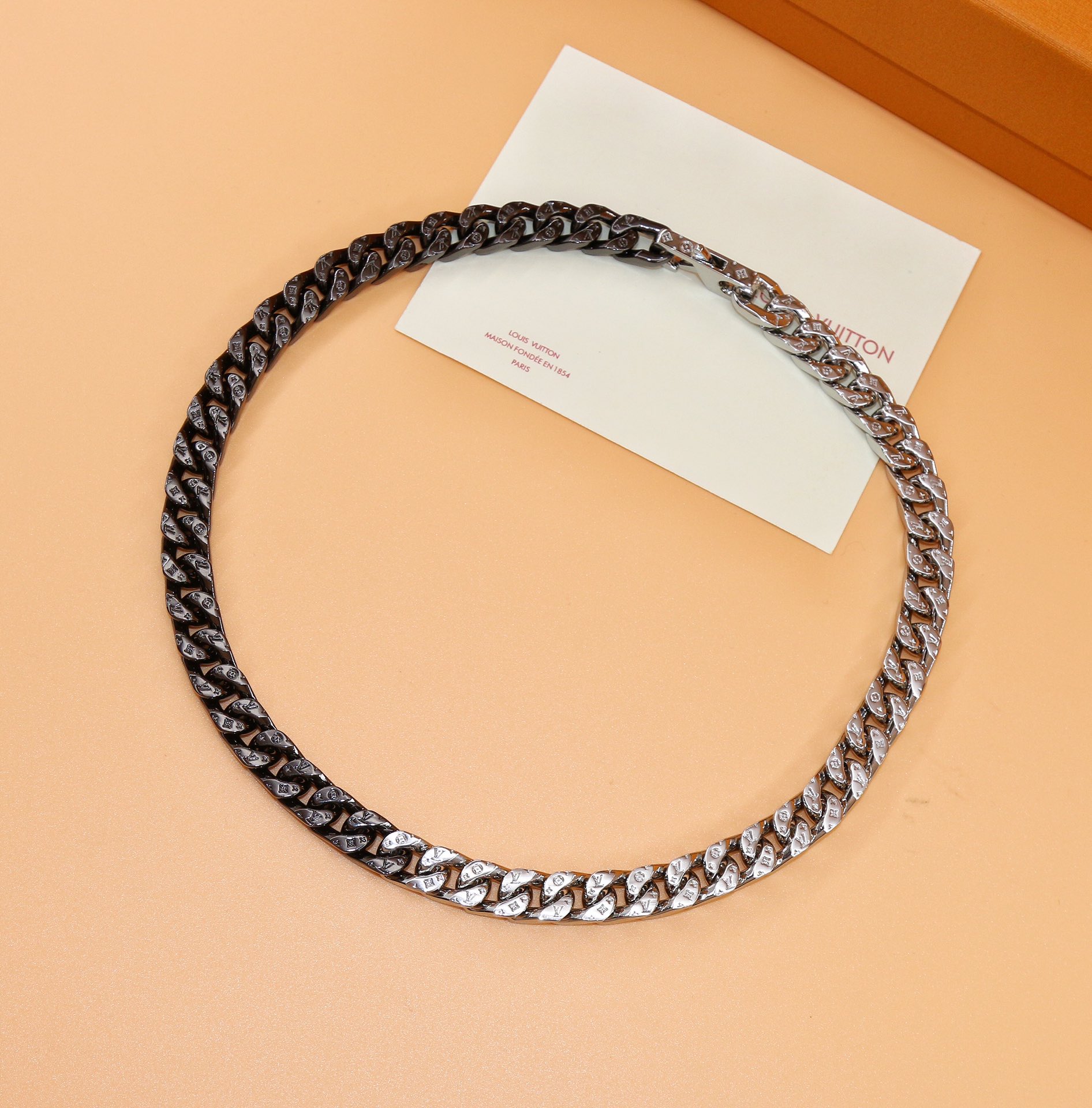 Louis Vuitton LV Chain Links Necklace   50cm    - PerfectKickZ