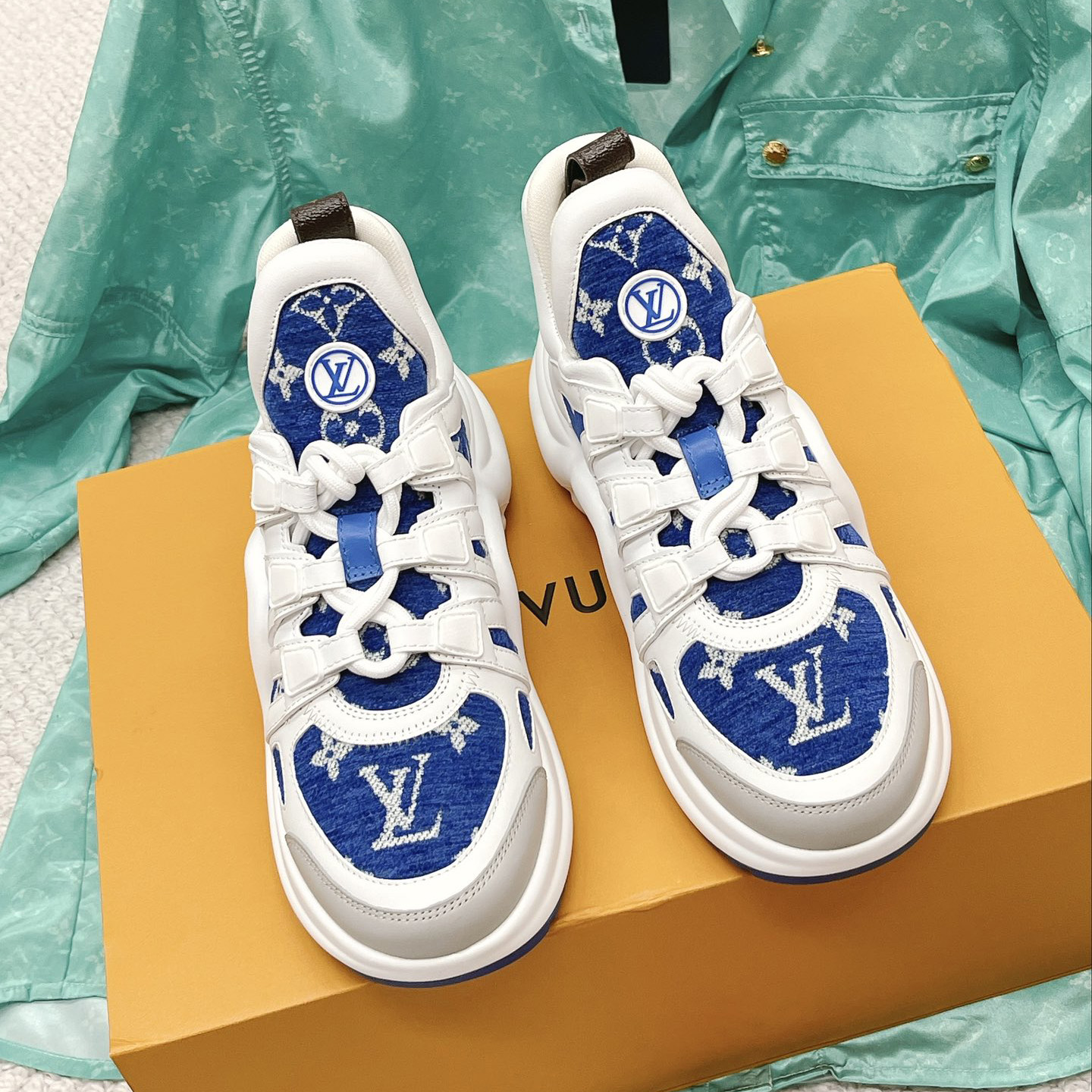 Louis Vuitton LV Archlight Sneaker     1AACTY - 