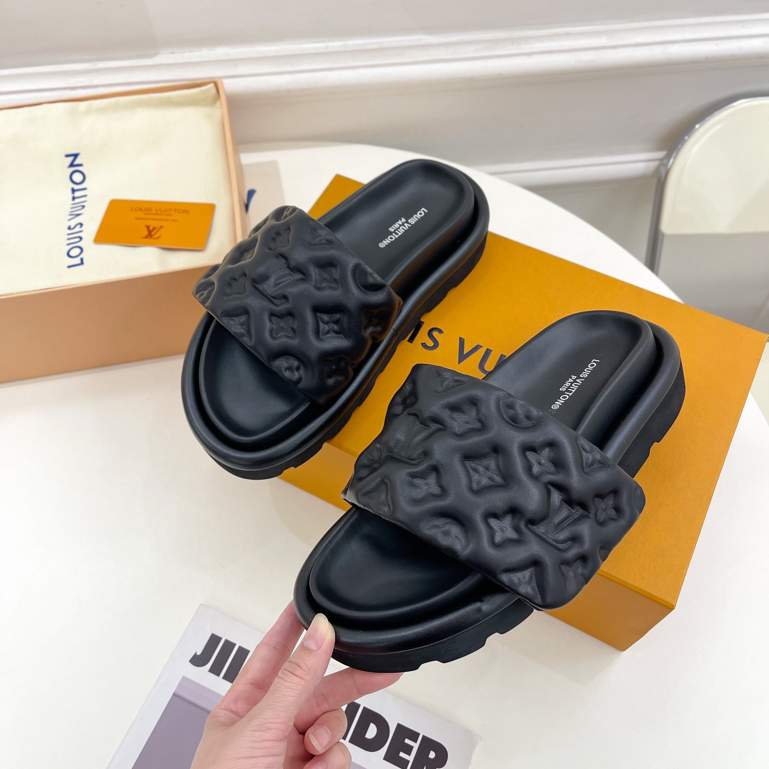 Louis Vuitton Pool Pillow Comfort Mule    1AABKM - PerfectKickZ