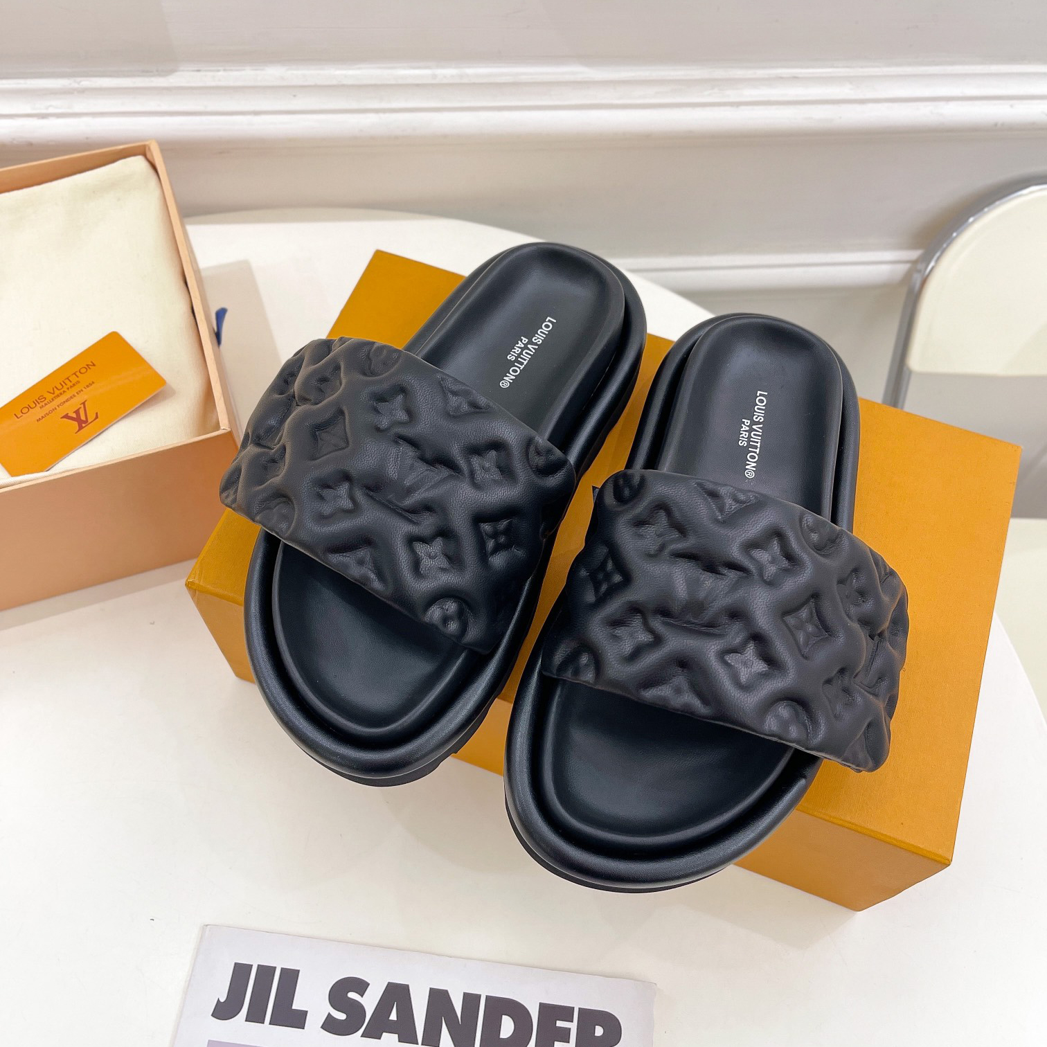 Louis Vuitton Pool Pillow Comfort Mule    1AABKM - PerfectKickZ