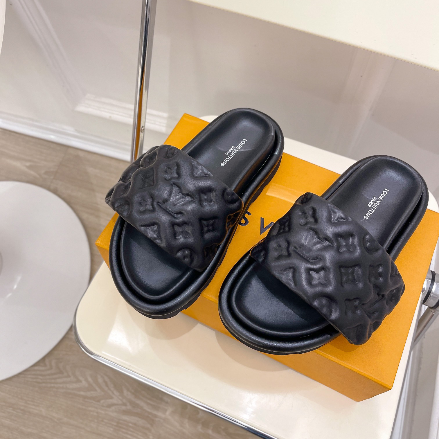 Louis Vuitton Pool Pillow Comfort Mule    1AABKM - PerfectKickZ