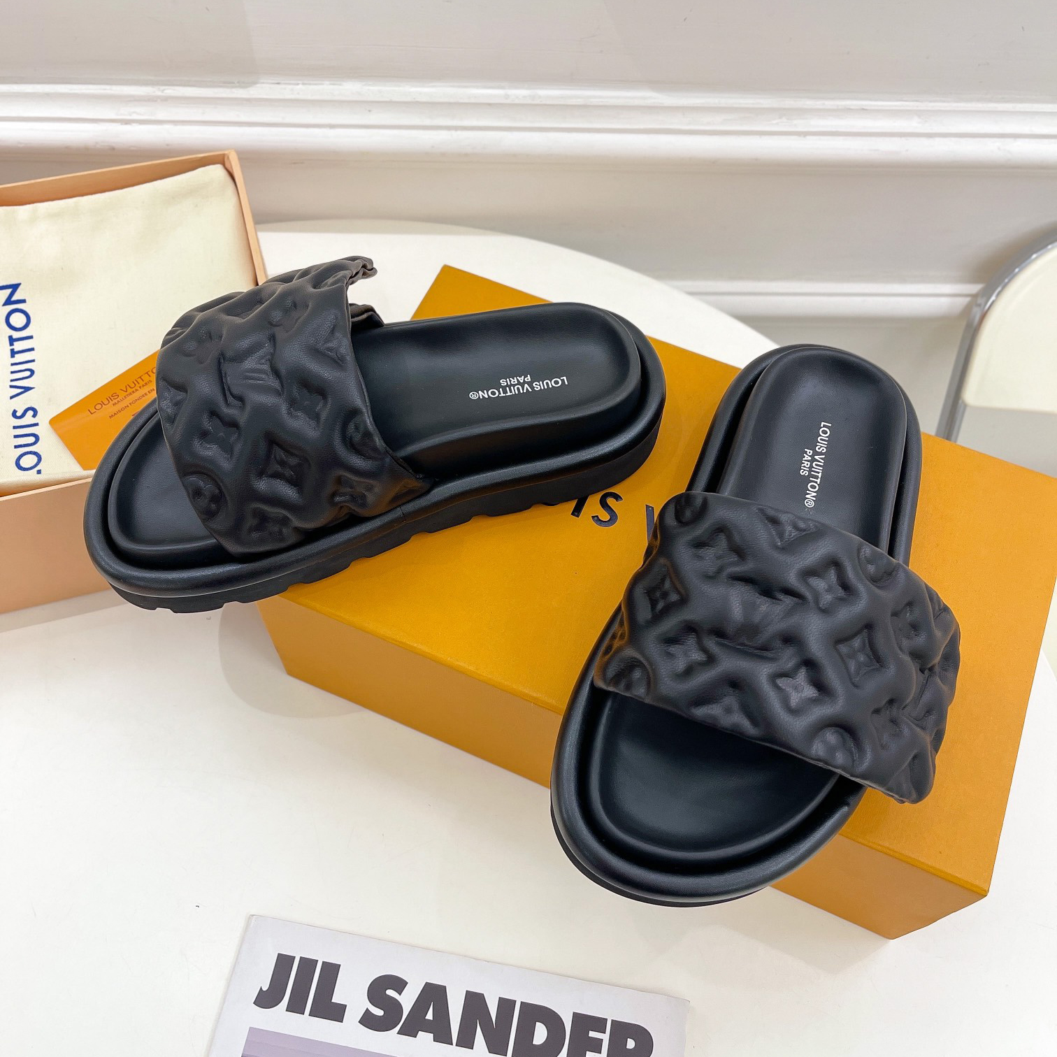Louis Vuitton Pool Pillow Comfort Mule    1AABKM - PerfectKickZ