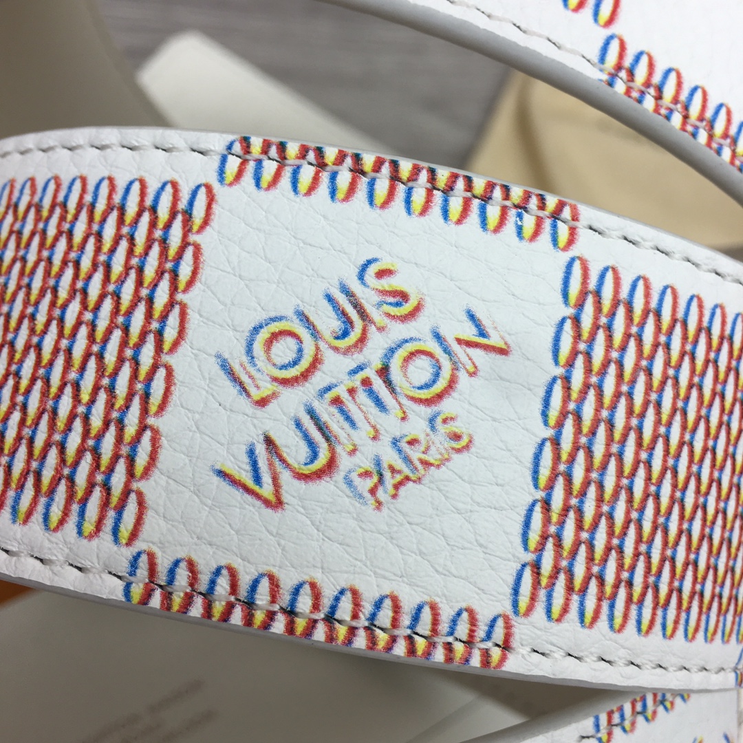 Louis Vuitton LV Optic 40MM Reversible Belt   M0556S - PerfectKickZ