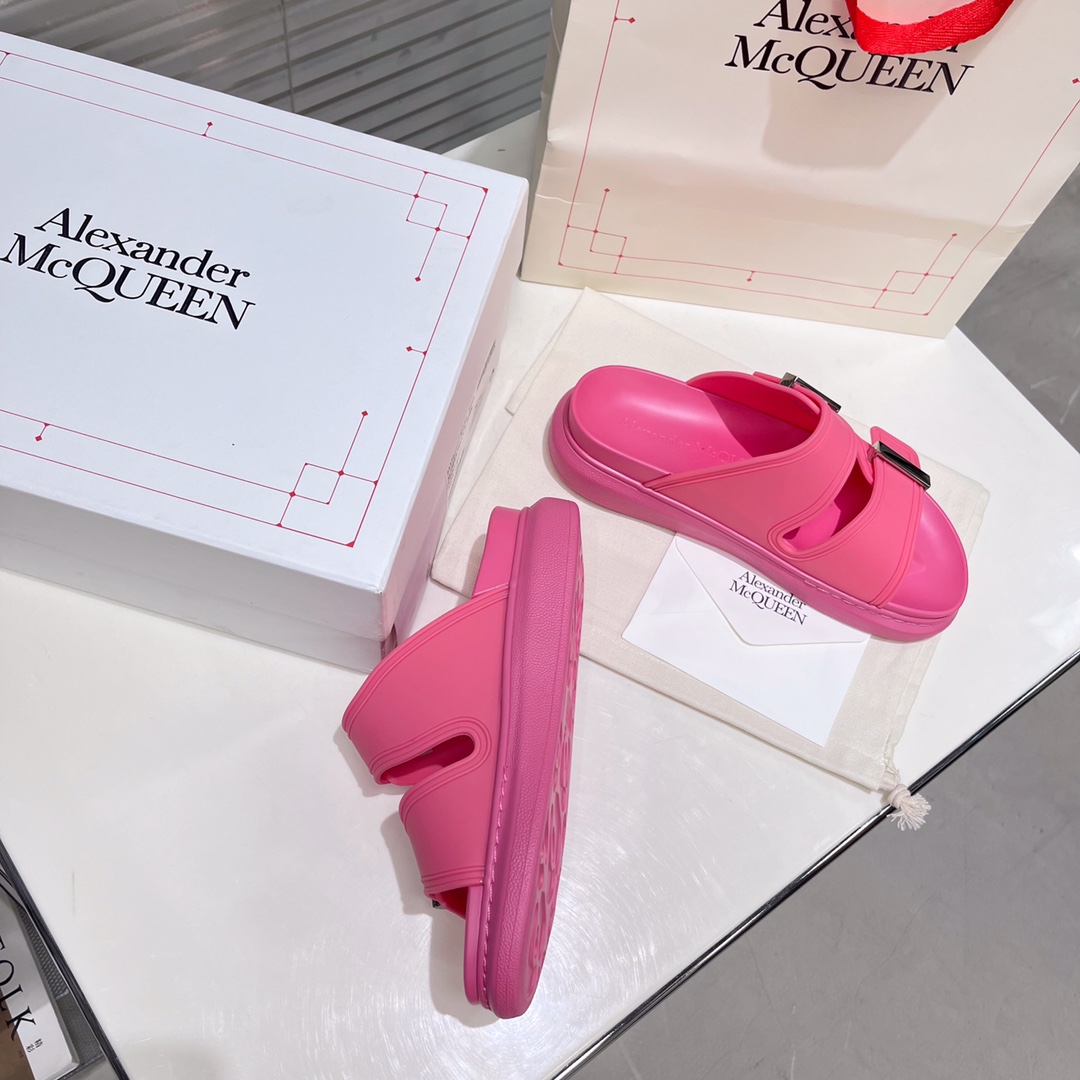 Alexander Mqueen Women's Hybrid Slide In Coral - PerfectKickZ