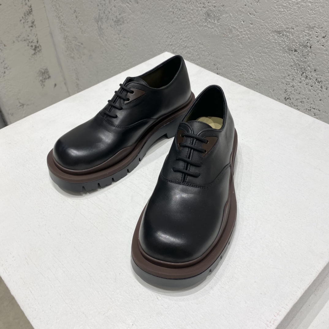 Bottega Veneta Vegetally-Tanned Leather Lace-Up Shoes - PerfectKickZ