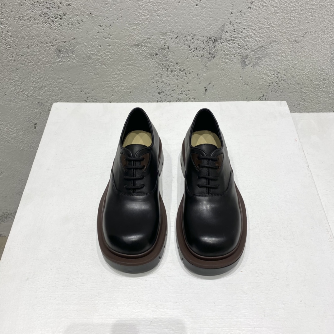 Bottega Veneta Vegetally-Tanned Leather Lace-Up Shoes - PerfectKickZ
