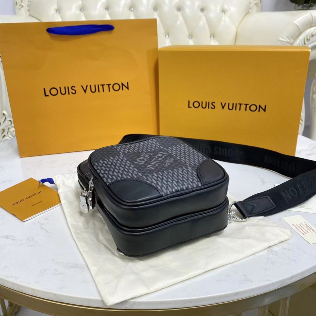 Louis Vuitton Amazone Sling Bag(17-21-6cm) - PerfectKickZ