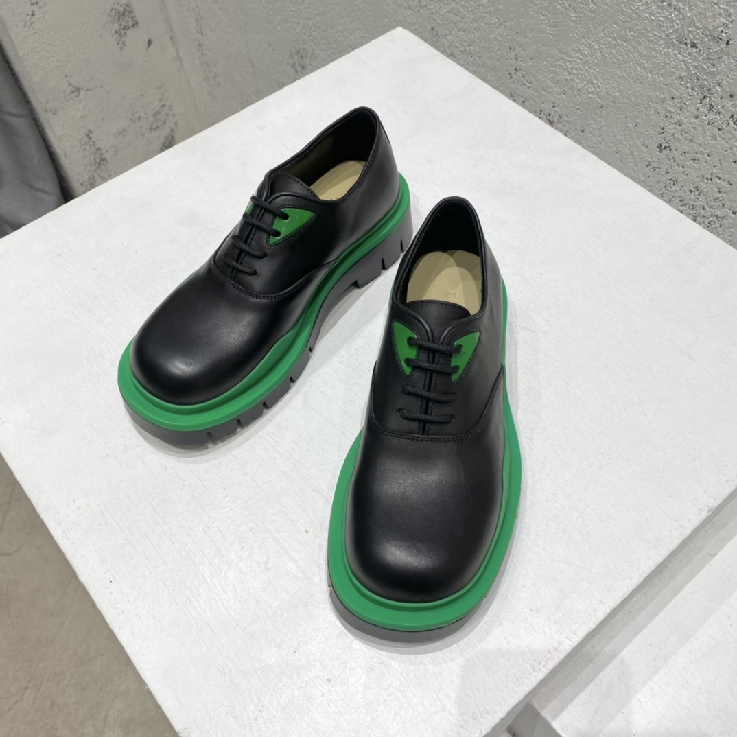 Bottega Veneta Vegetally-Tanned Leather Lace-Up Shoes - PerfectKickZ