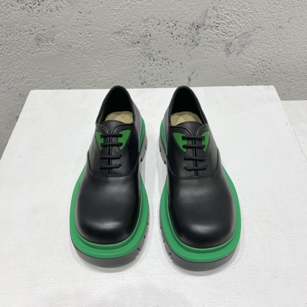 Bottega Veneta Vegetally-Tanned Leather Lace-Up Shoes - PerfectKickZ