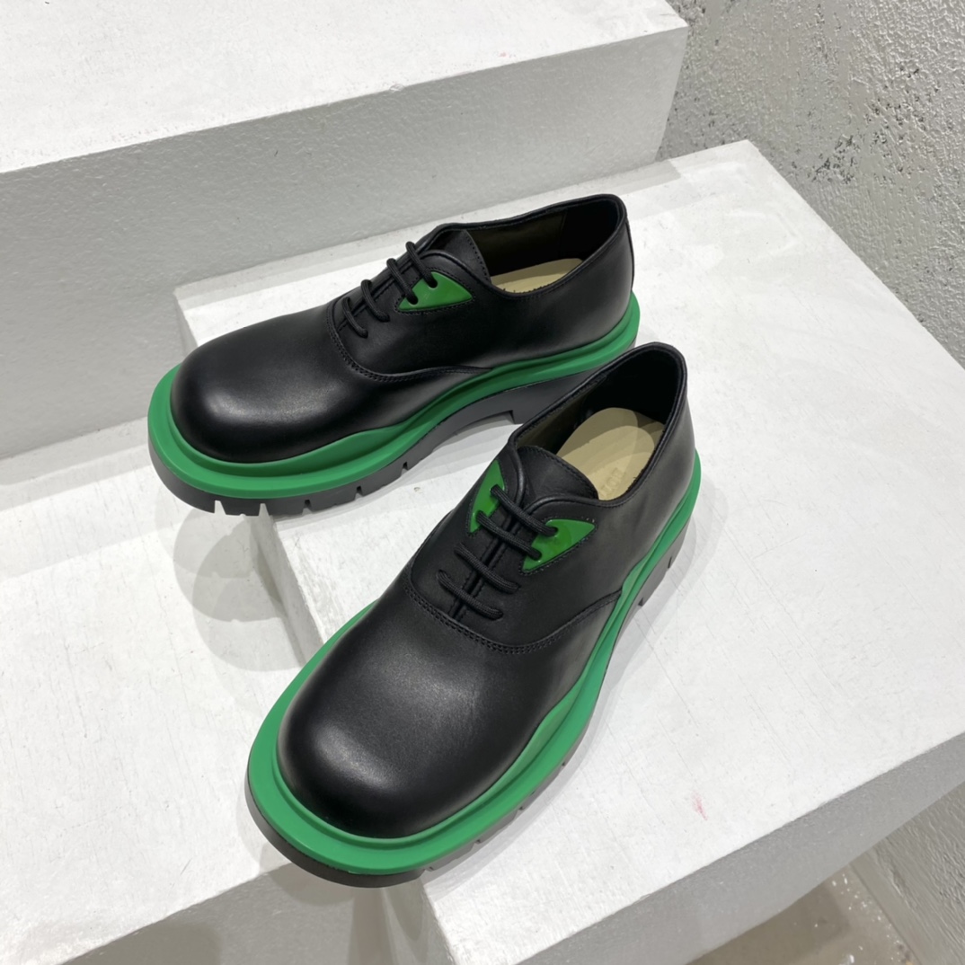 Bottega Veneta Vegetally-Tanned Leather Lace-Up Shoes - PerfectKickZ