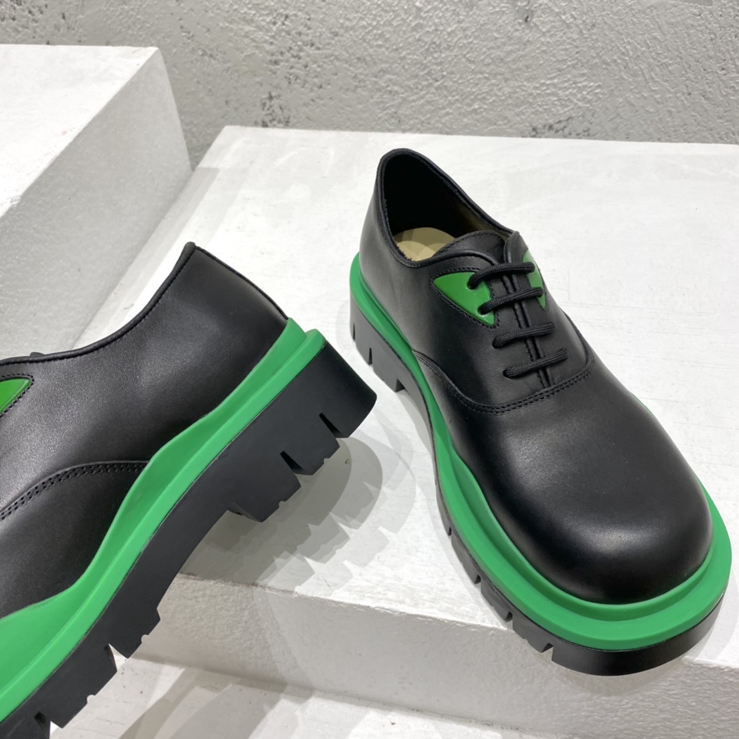 Bottega Veneta Vegetally-Tanned Leather Lace-Up Shoes - PerfectKickZ