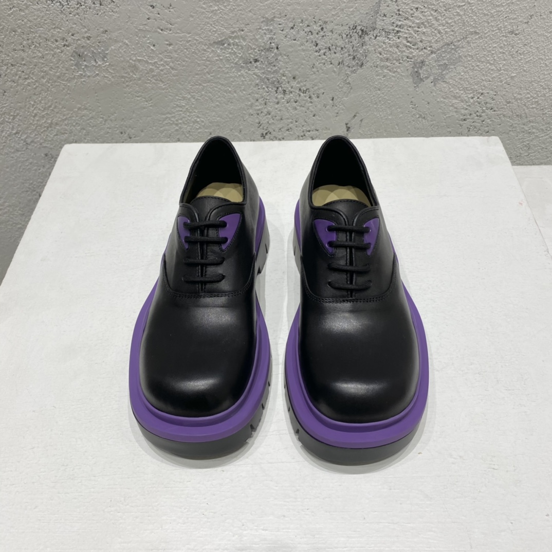 Bottega Veneta Vegetally-Tanned Leather Lace-Up Shoes - PerfectKickZ