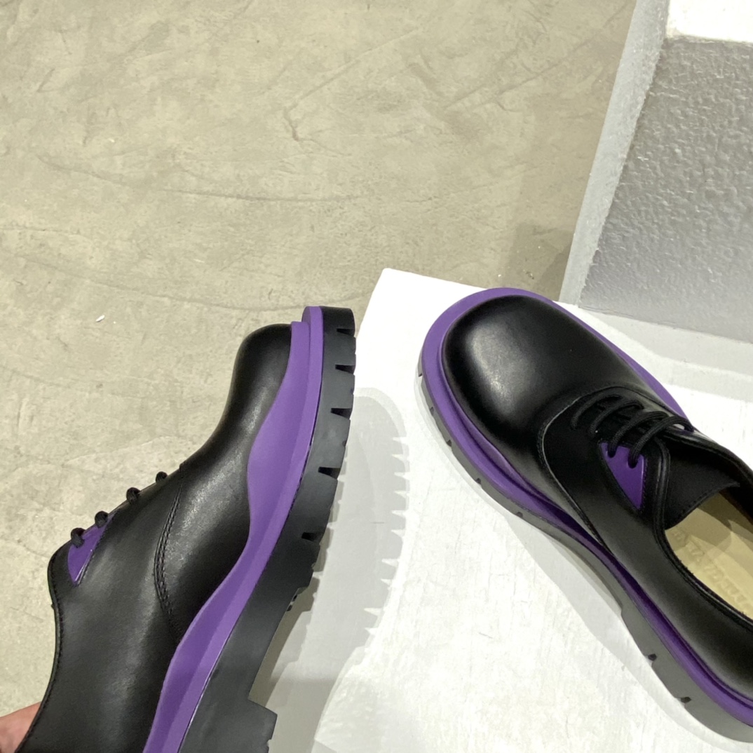 Bottega Veneta Vegetally-Tanned Leather Lace-Up Shoes - PerfectKickZ