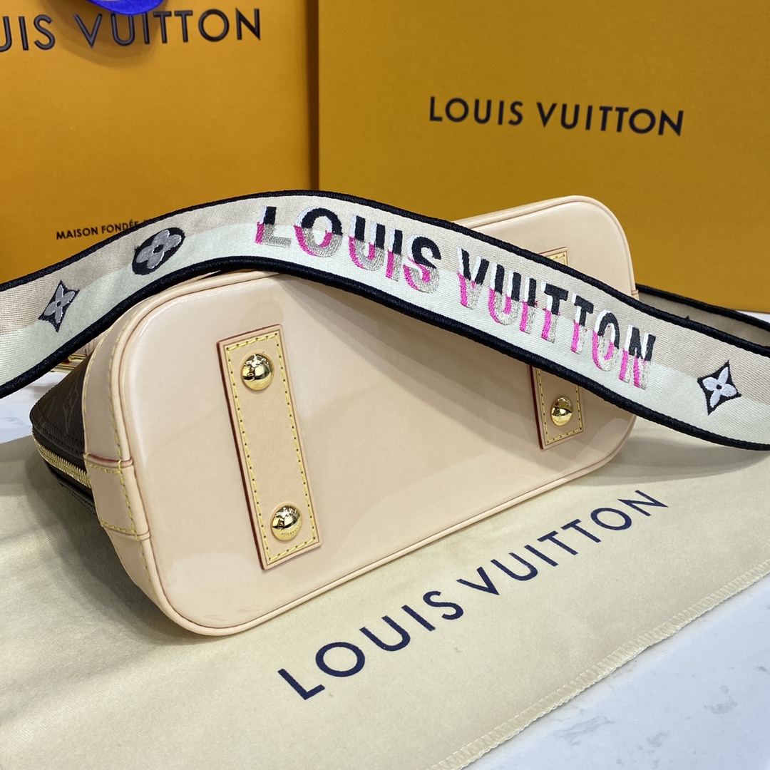 Louis Vuitton Alma BB Monogram Canvas Handbag (23.5-17.5-11.5cm)     M53152 - PerfectKickZ