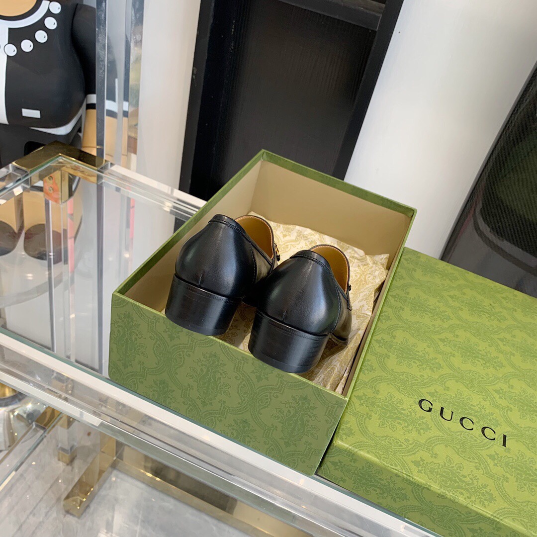 Gucci Women's Loafer With Horsebit - 